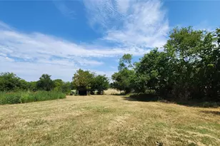 197 Gladys St, Lone Oak, TX 75453 - Photo 3