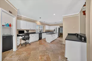 5002 Petersburg Dr, Rowlett, TX 75088 - Photo 11
