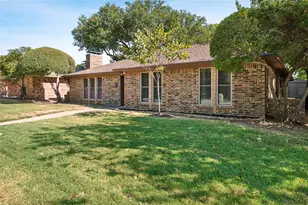 1105 Wood Creek Cir, Flower Mound, TX 75028 - Photo 25