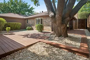 1105 Wood Creek Cir, Flower Mound, TX 75028 - Photo 21