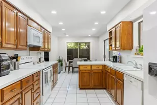 1100 Wayland Dr, Arlington, TX 76012 - Photo 11