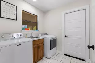 1100 Wayland Dr, Arlington, TX 76012 - Photo 21