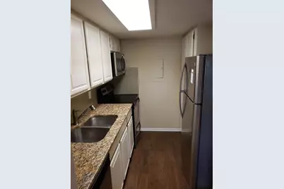 5757 Martel Avenue #B10, Dallas, TX 75206 - Photo 3