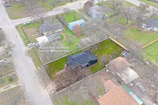 307 Fannin St, Nocona, TX 76255 - Photo 5