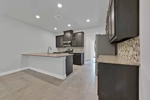 7001 Dandelion Dr, Little Elm, TX 76227 - Photo 13