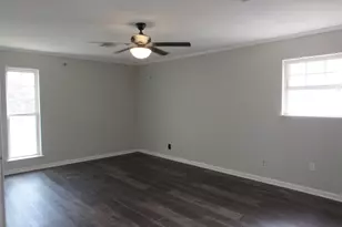 208 Opal St, Hewitt, TX 76643 - Photo 11