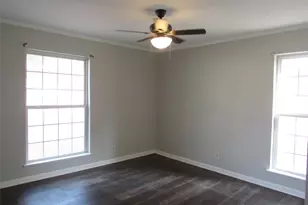 208 Opal St, Hewitt, TX 76643 - Photo 13