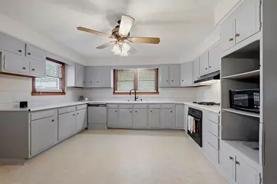 408 E Park Avenue, Sherman, TX 75090 - Photo 17