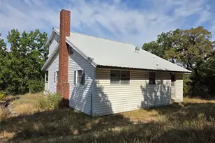 151 Michael Ln, Saint Jo, TX 76265 - Photo 3