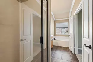 2940 Europa Dr, Grand Prairie, TX 75052 - Photo 11