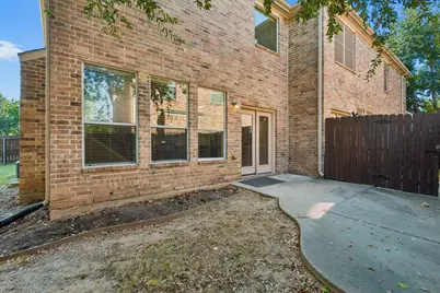 2940 Europa Drive, Grand Prairie, TX 75052 - Photo 17