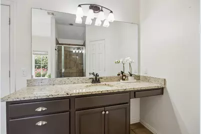 2113 Parkview, Carrollton, TX 75006 - Photo 11