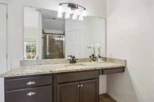 2113 Parkview, Carrollton, TX 75006 - Photo 11