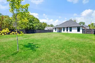 716 E Jefferson St, Waxahachie, TX 75165 - Photo 21