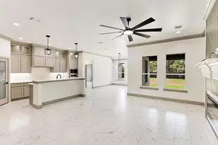 716 E Jefferson St, Waxahachie, TX 75165 - Photo 5