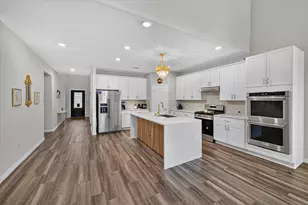 447 Crystal Clear Ln, Princeton, TX 75407 - Photo 5