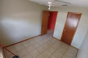 310 W 10th St, Los Fresnos, TX 78566 - Photo 21
