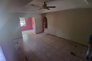 310 W 10th St, Los Fresnos, TX 78566 - Photo 19