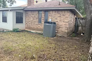 1908 Berrybrook Dr, Fort Worth, TX 76134 - Photo 7