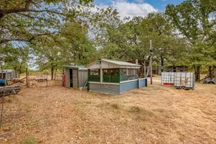 353 R and R Dr, Springtown, TX 76082 - Photo 21