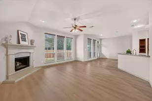 14 Lucas Ln, Edgecliff Village, TX 76134 - Photo 11