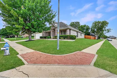 14 Lucas Lane, Edgecliff Village, TX 76134 - Photo 3