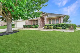 14 Lucas Ln, Edgecliff Village, TX 76134 - Photo 1