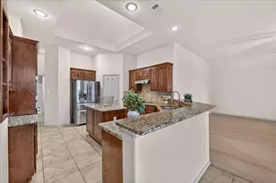 14 Lucas Ln, Edgecliff Village, TX 76134 - Photo 5