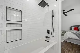 6718 Kingsbury Dr, Dallas, TX 75231 - Photo 23