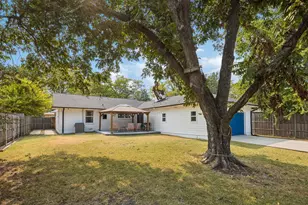6718 Kingsbury Dr, Dallas, TX 75231 - Photo 31