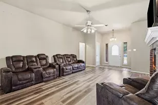 1507 Saddle Creek Ct, Granbury, TX 76048 - Photo 5