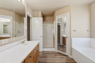 1507 Saddle Creek Ct, Granbury, TX 76048 - Photo 13