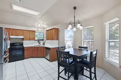 1507 Saddle Creek Court, Granbury, TX 76048 - Photo 9