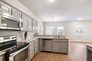 9910 Ironhorse Dr, Dallas, TX 75227 - Photo 11