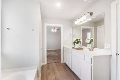 9910 Ironhorse Drive, Dallas, TX 75227 - Photo 15