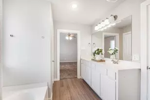 9910 Ironhorse Dr, Dallas, TX 75227 - Photo 15