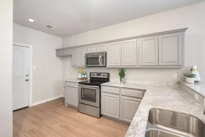 9910 Ironhorse Drive, Dallas, TX 75227 - Photo 9