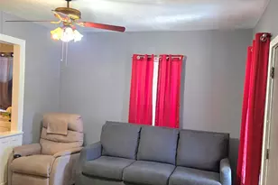 305 N Eagle St, Weimar, TX 78962 - Photo 7