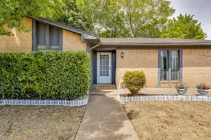 435 SE Gardens Blvd, Burleson, TX 76028 - Photo 5