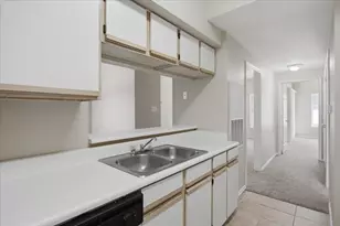 3212 Donnelly Cir, Fort Worth, TX 76107 - Photo 5