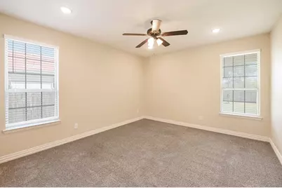 1918 Avenue D, Grand Prairie, TX 75051 - Photo 23