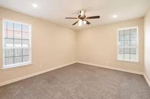 1918 Avenue D, Grand Prairie, TX 75051 - Photo 23