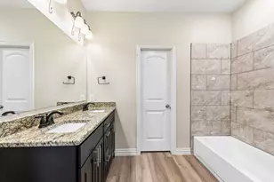 1918 Avenue D, Grand Prairie, TX 75051 - Photo 23