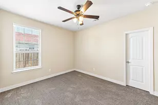 1918 Avenue D, Grand Prairie, TX 75051 - Photo 17