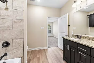 1918 Avenue D, Grand Prairie, TX 75051 - Photo 25