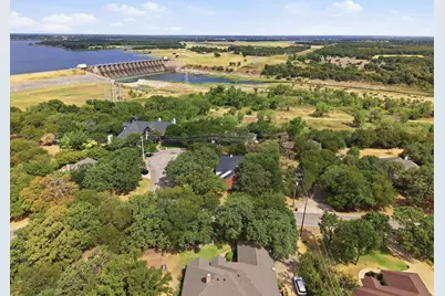 8703 Dunleith Court, Granbury, TX 76049 - Photo 33