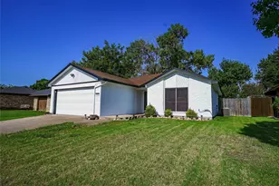 8021 Pebblebrook Dr, Watauga, TX 76148 - Photo 1