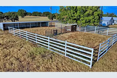 5423 Fm 1956, Nocona, TX 76255 - Photo 15