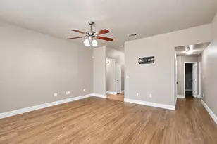 627 Brenna Rd, Waxahachie, TX 75165 - Photo 5