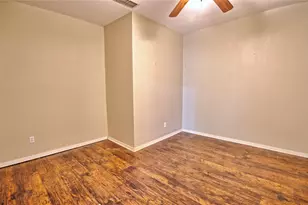 301 W Howell St, Saint Jo, TX 76265 - Photo 7